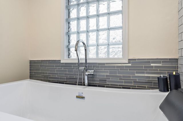 221 9th Street S, South Saint Paul, MN 55075