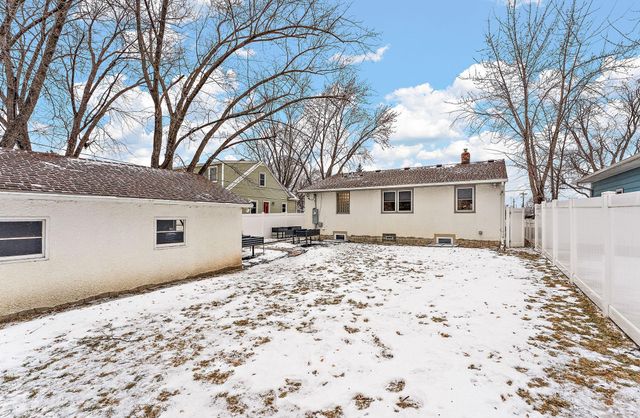 221 9th Street S, South Saint Paul, MN 55075