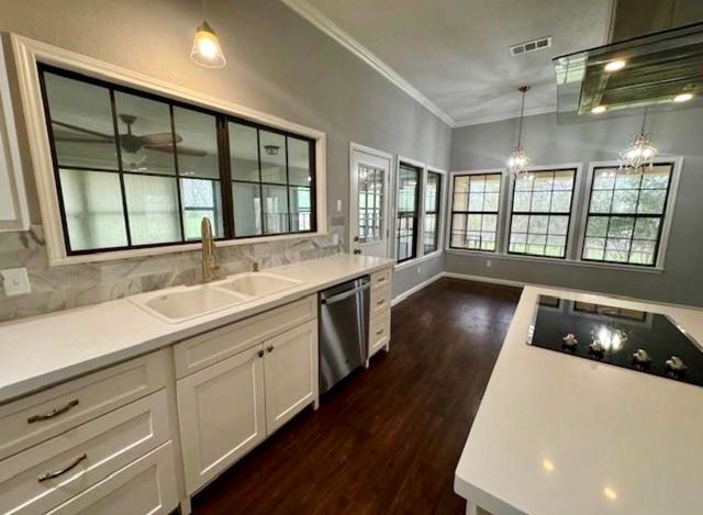 327 County Road 735, Angleton, TX 77515