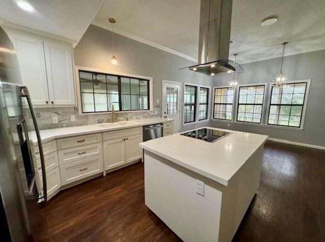 327 County Road 735, Angleton, TX 77515