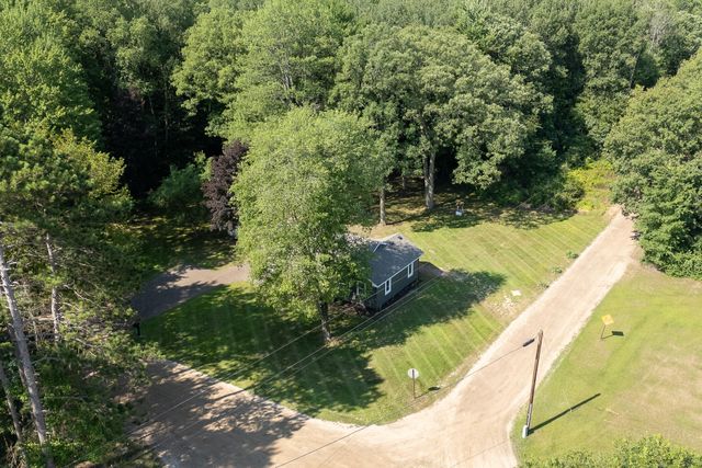 1050 S Wicker Road Se, Evergreen Twp, MI 48888