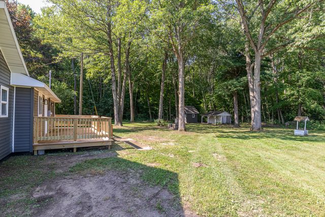 1050 S Wicker Road Se, Evergreen Twp, MI 48888