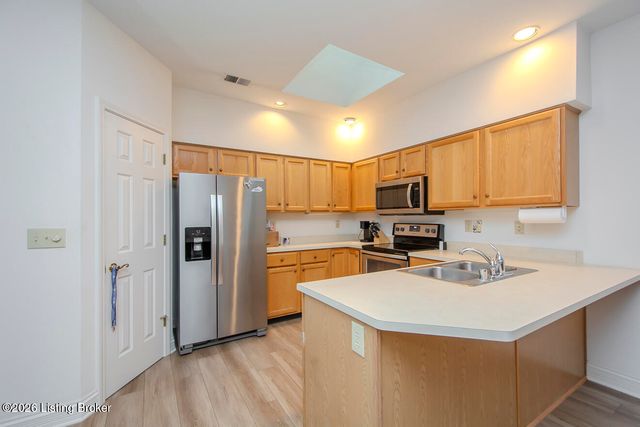 3728 Hurstbourne Ridge Blvd, Louisville, KY 40299