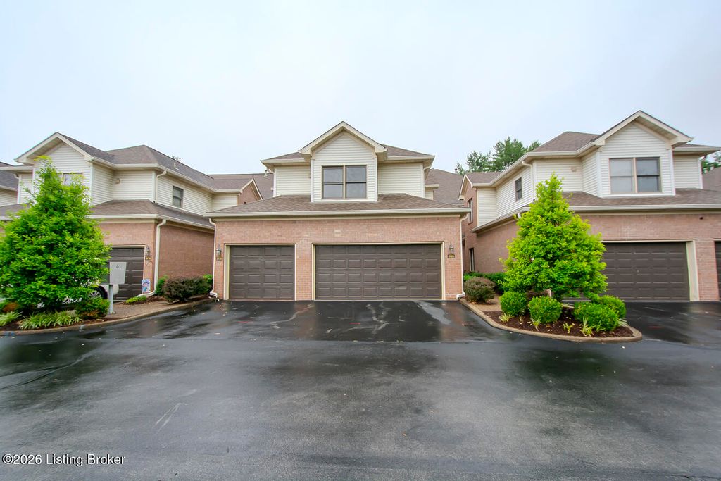 3728 Hurstbourne Ridge Blvd, Louisville, KY 40299