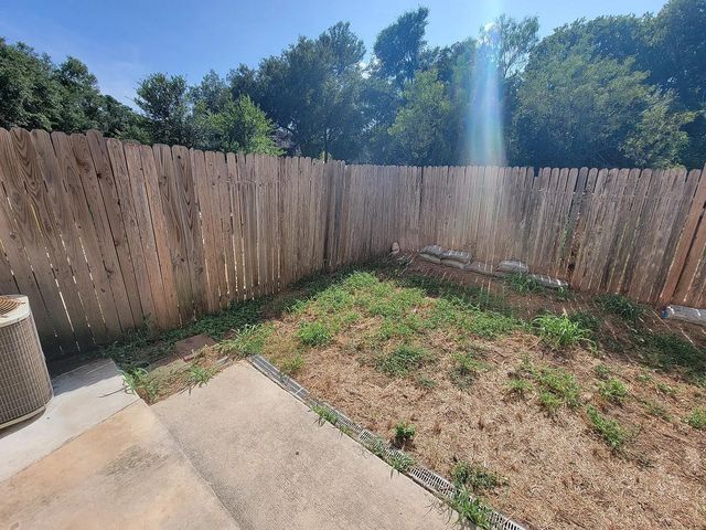 812 Sagewood TRL, San Marcos, TX 78666
