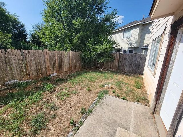 812 Sagewood TRL, San Marcos, TX 78666