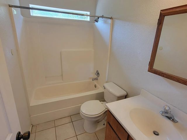 812 Sagewood TRL, San Marcos, TX 78666