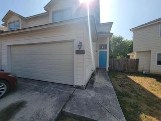 812 Sagewood TRL, San Marcos, TX 78666