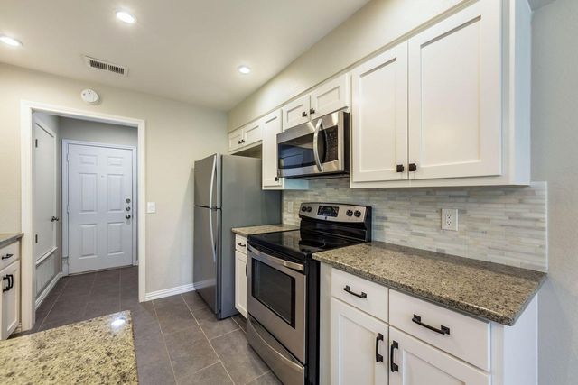 4404 Travis Country CIR C3, Austin, TX 78735