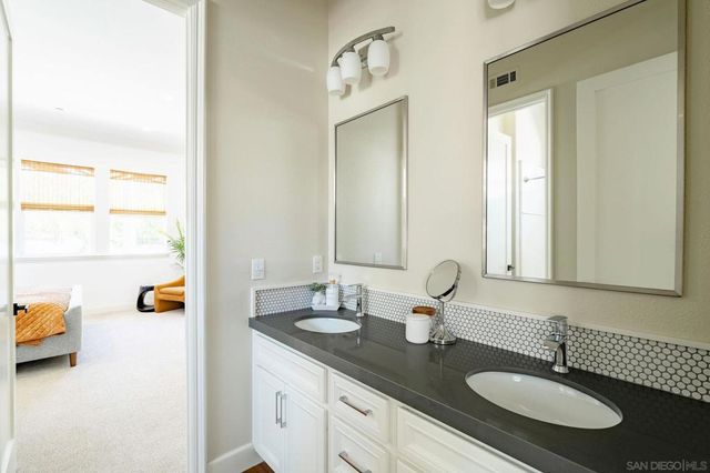 23 Bach St, Cardiff By The Sea, CA 92007