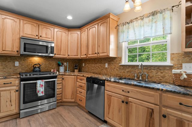 721 Shore Road, Powersite, MO 65731