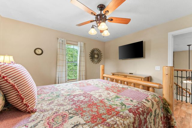 721 Shore Road, Powersite, MO 65731