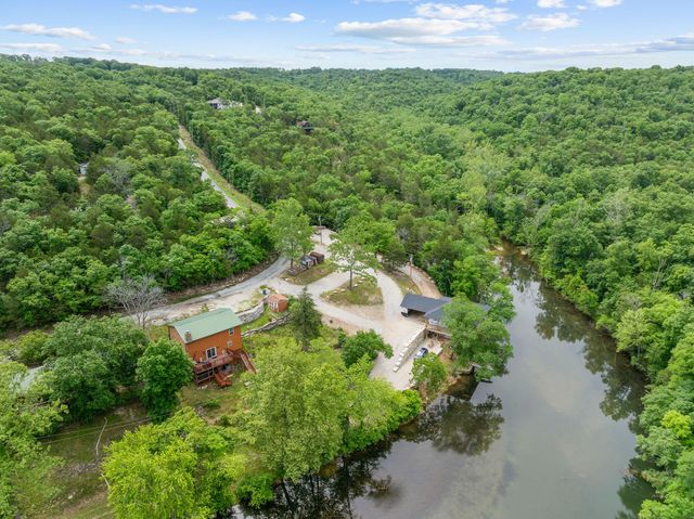 721 Shore Road, Powersite, MO 65731