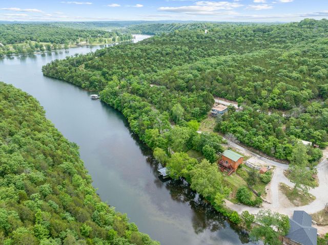 721 Shore Road, Powersite, MO 65731