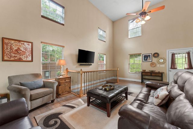 721 Shore Road, Powersite, MO 65731