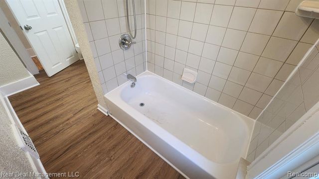 43 Dwight Avenue, Pontiac, MI 48341