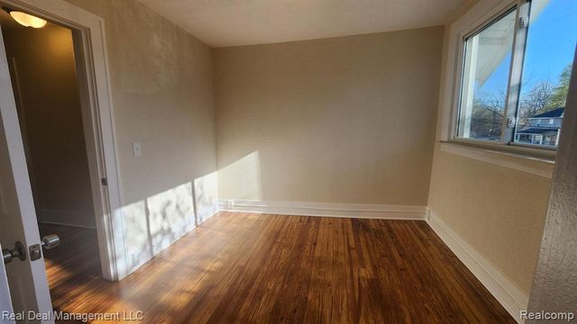 43 Dwight Avenue, Pontiac, MI 48341
