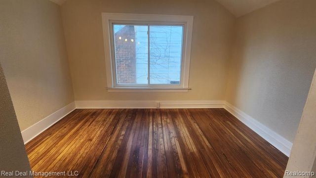 43 Dwight Avenue, Pontiac, MI 48341