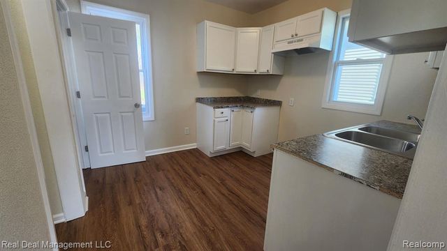 43 Dwight Avenue, Pontiac, MI 48341