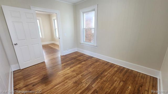 43 Dwight Avenue, Pontiac, MI 48341