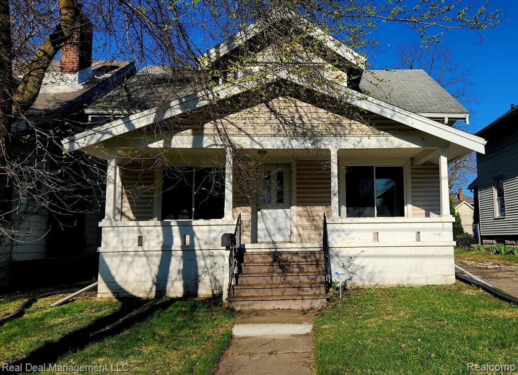 43 Dwight Avenue, Pontiac, MI 48341