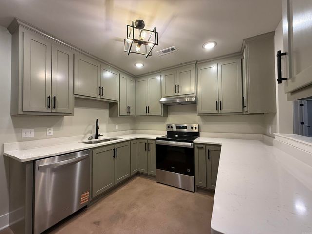 2016 Lindauer Rd, Forrest City, AR 72335