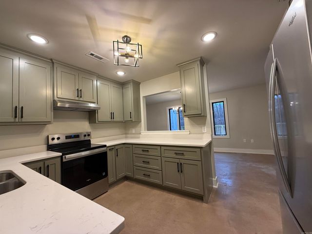 2016 Lindauer Rd, Forrest City, AR 72335