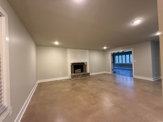 2016 Lindauer Rd, Forrest City, AR 72335