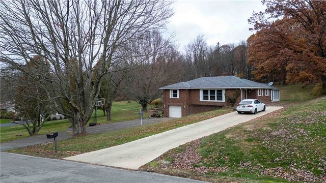 355 Brandt Dr, North Sewickley Twp, PA 15010