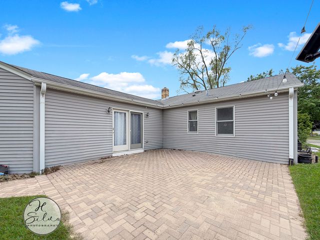 401 Linn Avenue, Crystal Lake, IL 60014