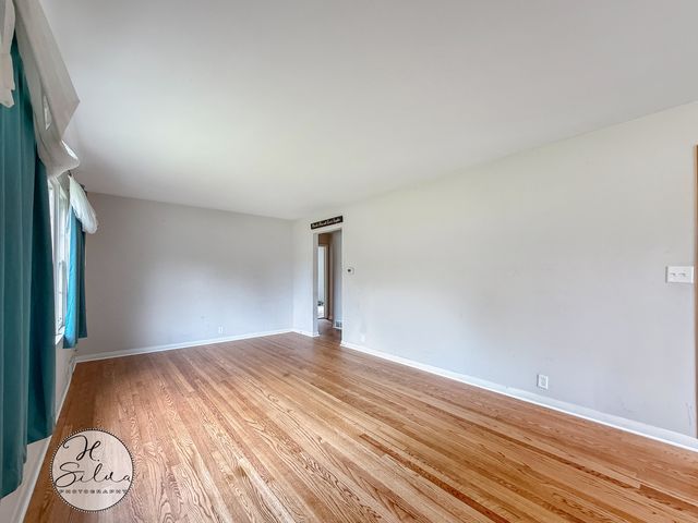 401 Linn Avenue, Crystal Lake, IL 60014