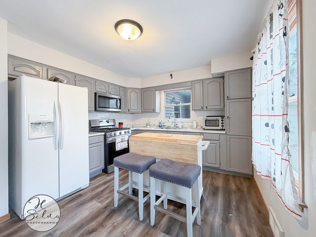 401 Linn Avenue, Crystal Lake, IL 60014