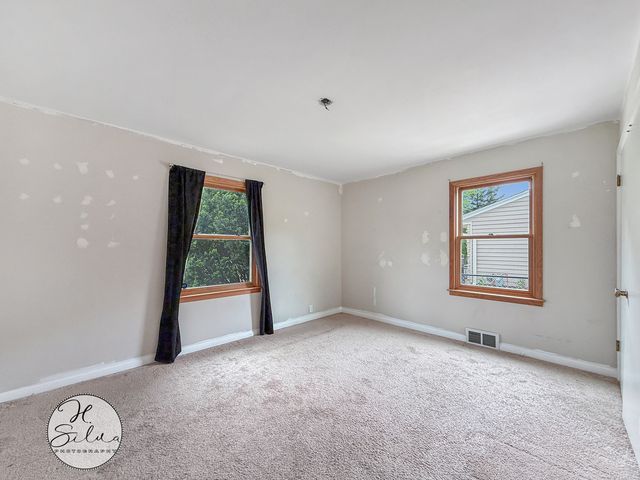 401 Linn Avenue, Crystal Lake, IL 60014