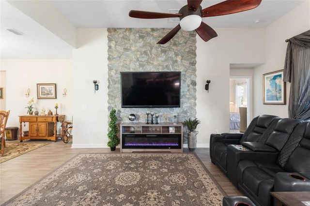 8979 CROQUET COURT, Davenport, FL 33896