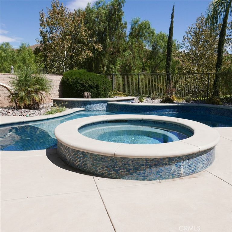 4359 Altivo, Corona, CA 92883 — photo 2