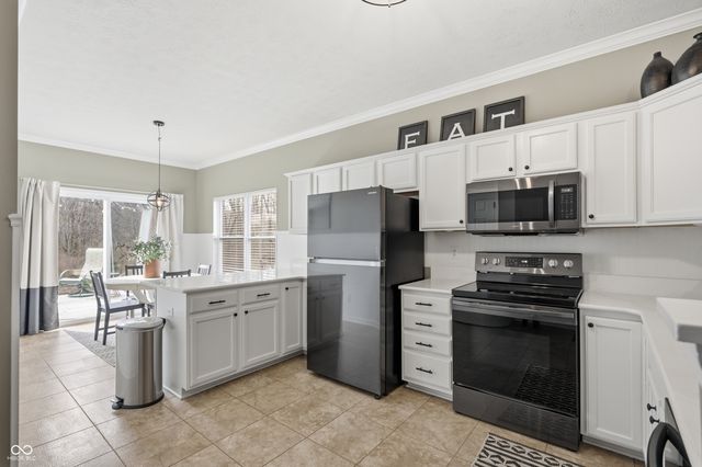 6945 Harbour Woods Overlook, Noblesville, IN 46062