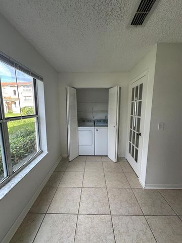 3380 N Pinewalk Dr N 1113, Margate, FL 33063