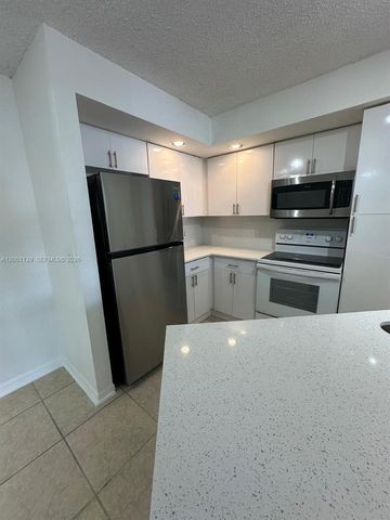 3380 N Pinewalk Dr N 1113, Margate, FL 33063