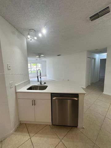 3380 N Pinewalk Dr N 1113, Margate, FL 33063