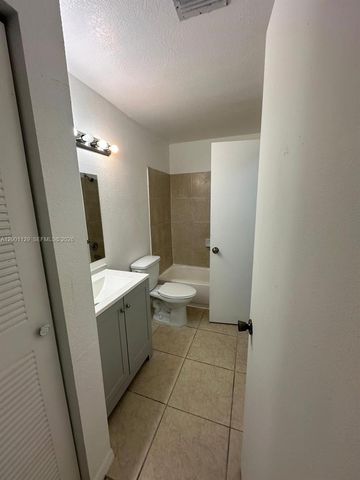3380 N Pinewalk Dr N 1113, Margate, FL 33063