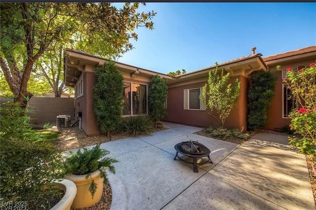 104 Emerald Dunes Circle, Henderson, NV 89052