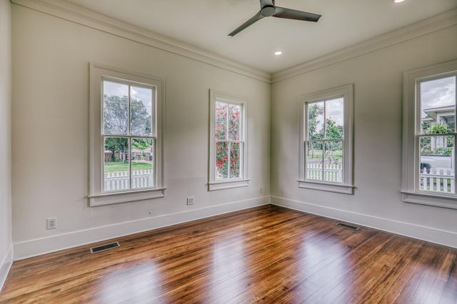 404 College Avenue, Brenham, TX 77833