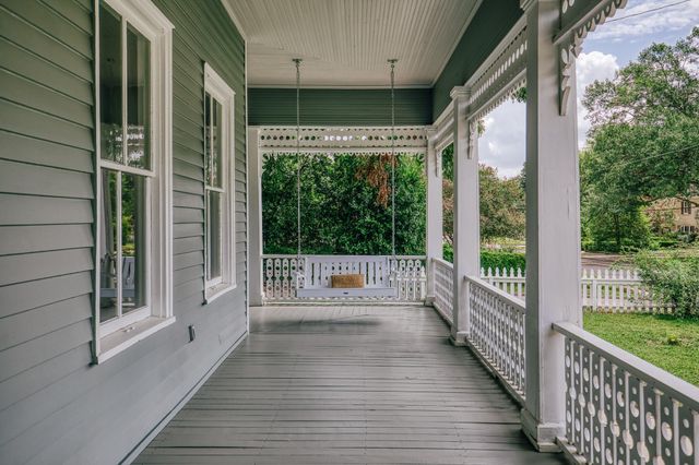 404 College Avenue, Brenham, TX 77833