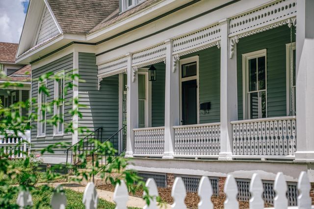 404 College Avenue, Brenham, TX 77833