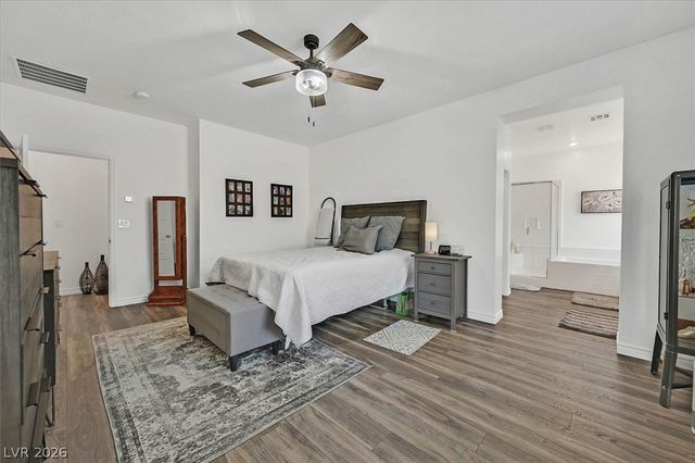 3804 Grazing Gazelle Avenue, North Las Vegas, NV 89084