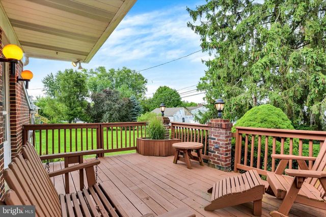 23 CIRCLE DR, Camp Hill, PA 17011