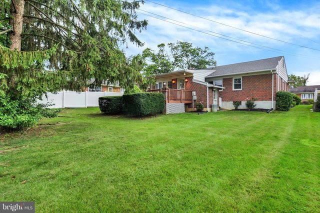 23 CIRCLE DR, Camp Hill, PA 17011