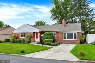 23 CIRCLE DR, Camp Hill, PA 17011