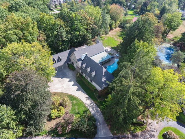 320 CRANBROOK Court, Bloomfield Hills, MI 48304