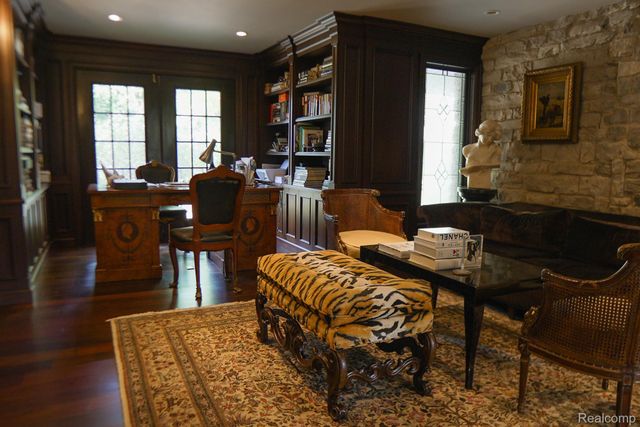 320 CRANBROOK Court, Bloomfield Hills, MI 48304